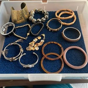 Lot of women’s bracelets